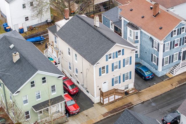 325 Cottage St, New Bedford, MA 02740