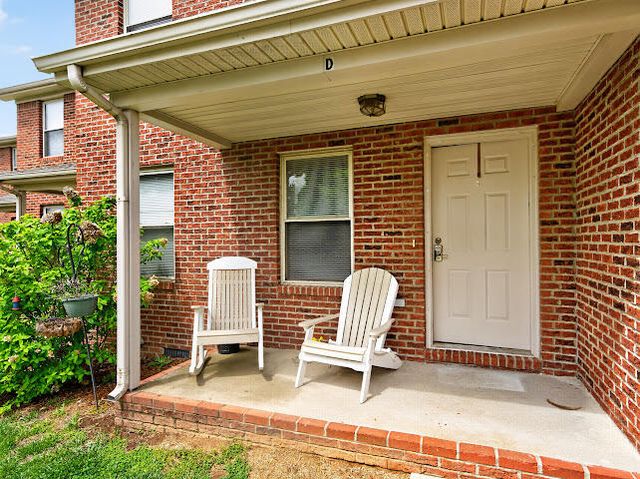 502 Tecumseh Trl #D, Versailles, KY 40383