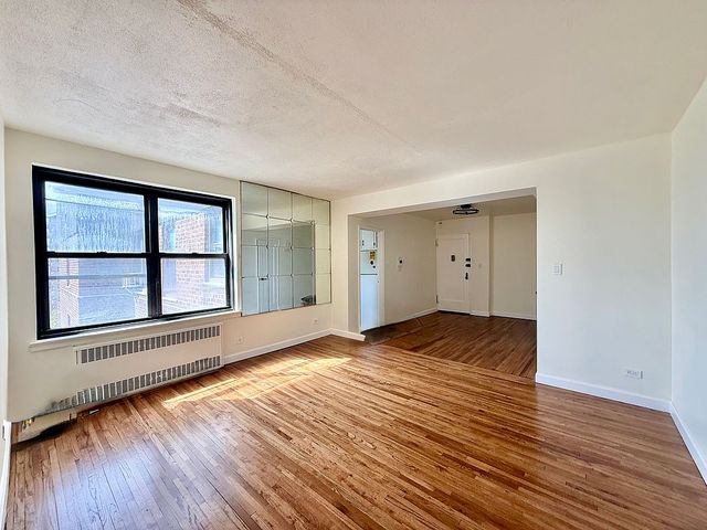112-25 34th Ave #6H, Corona, NY 11368