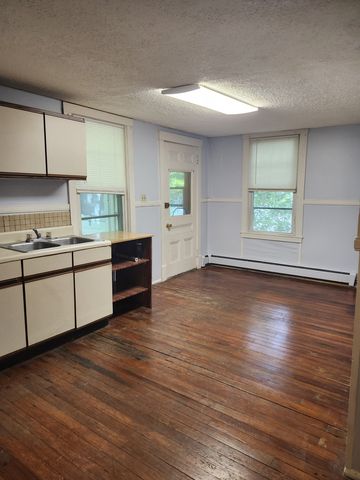 70 1/2 Hunters Ave #3, Taftville, CT 06380