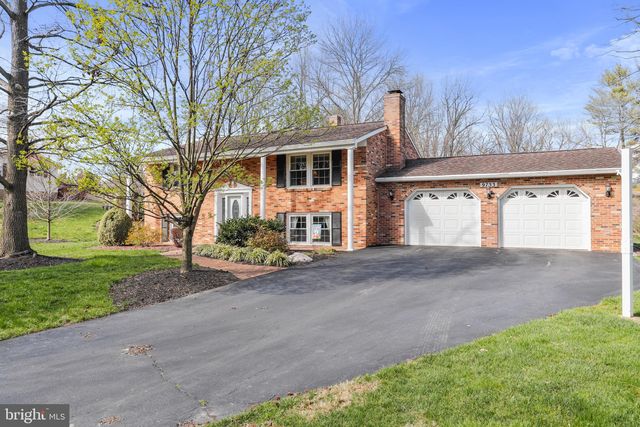 9753 Clover Heights Rd, Hagerstown, MD 21740