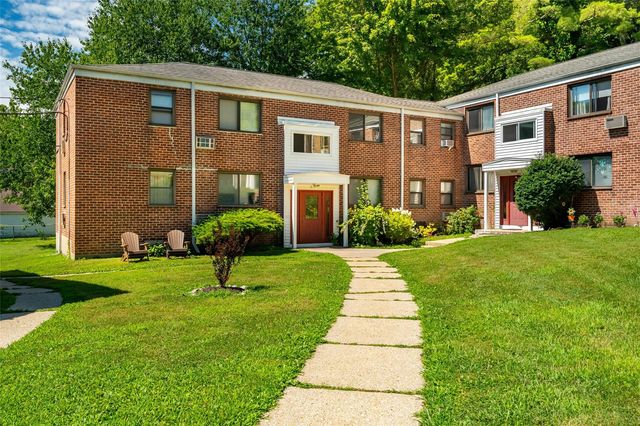 31 LAWRENCE Drive #D, White Plains, NY 10603