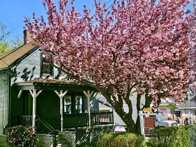 571 Winter St, Woonsocket, RI 02895