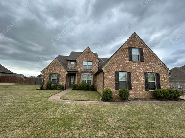 7167 Jefferson Heights Dr, Olive Branch, MS 38654