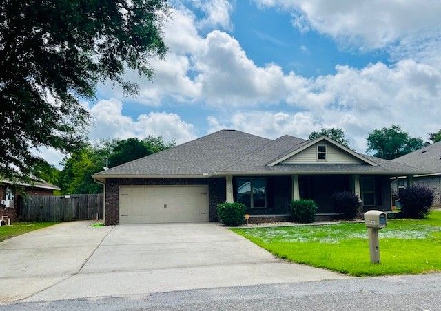 3172 Hickory St, Navarre, FL 32566