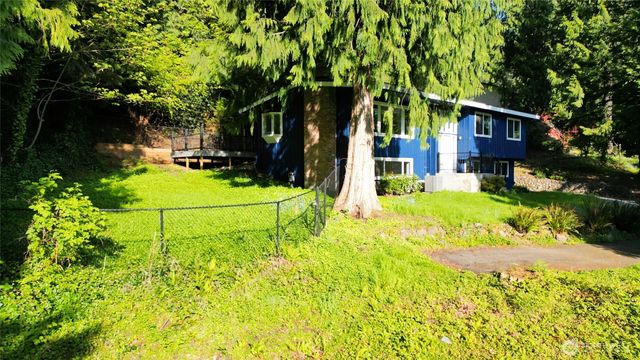 895 Wildwood Boulevard SW, Issaquah, WA 98027