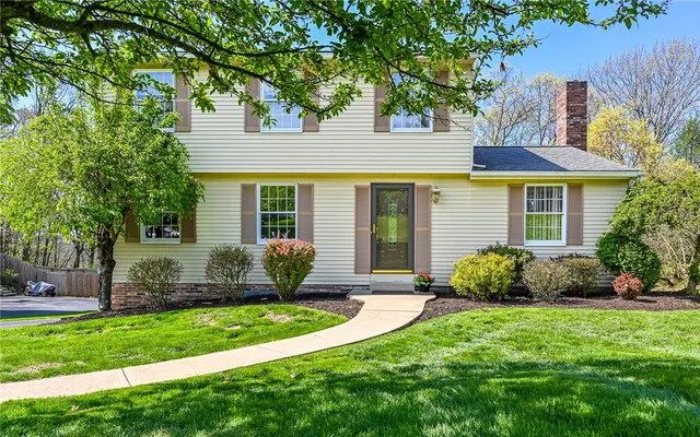 233 Kenney Dr, Sewickley, PA 15143