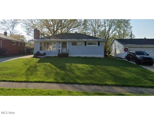 4461 Brookton Rd, Warrensville Heights, OH 44128