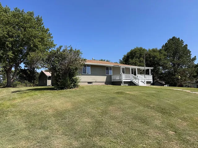 109 N  Hillcrest St, Arnold, NE 69120