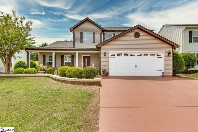 402 Chartwell Dr, Greer, SC 29650
