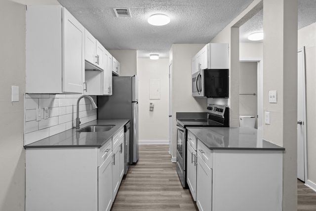 9811 Copper Creek Dr #102A, Austin, TX 78729
