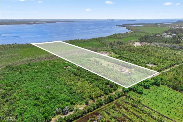 6250 Masters Landing Dr, Saint James City, FL 33956