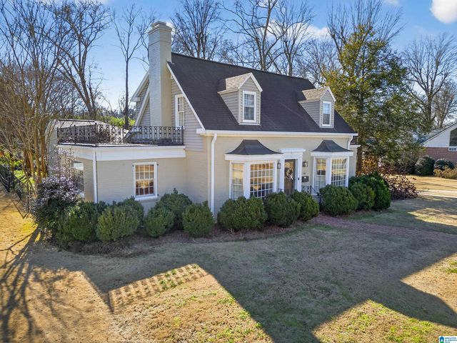 721 Maple Dr, Talladega, AL 35160