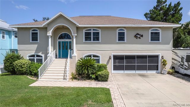 1841 NW 15th St, Crystal River, FL 34428