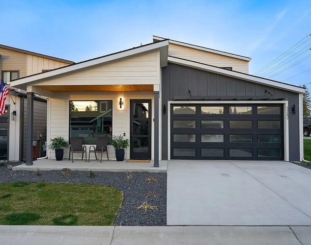 3242 N  Rosalia Rd, Coeur D Alene, ID 83814