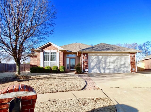 3301 Buckingham Pl, Yukon, OK 73099