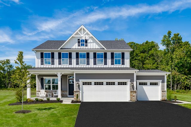 9568 Deer Valley Dr, Clarence, NY 14032