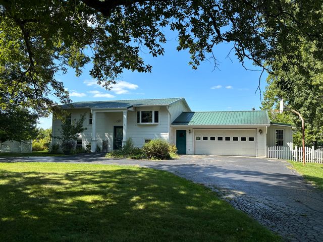 870 W  Bunkum Rd, Rensselaer, IN 47978