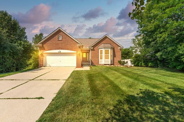 3148 Fenview Dr, Ann Arbor, MI 48108