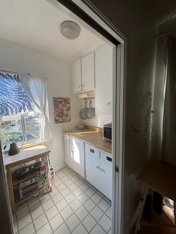 3639 Vinton Ave #9-B, Los Angeles, CA 90034