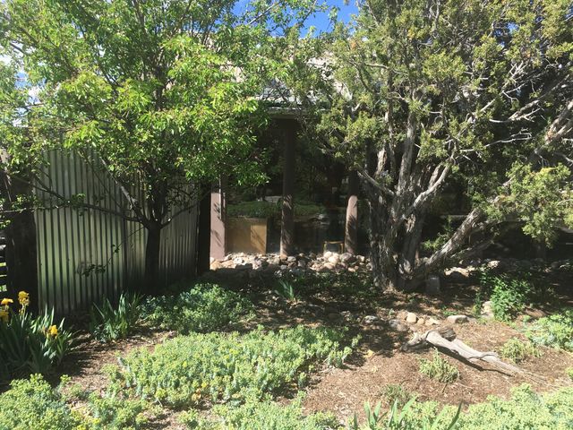 Address Not Disclosed, Taos, NM 87571