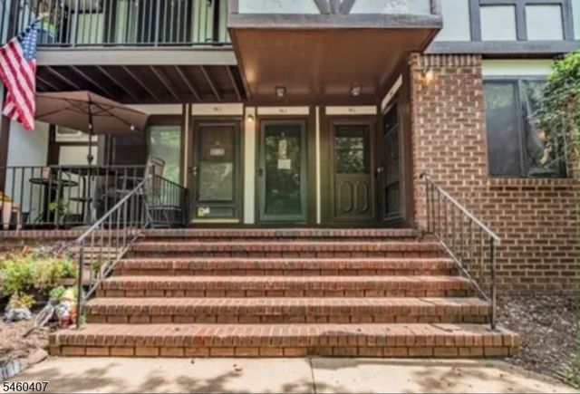70J Farm Rd, Hillsborough, NJ 08844