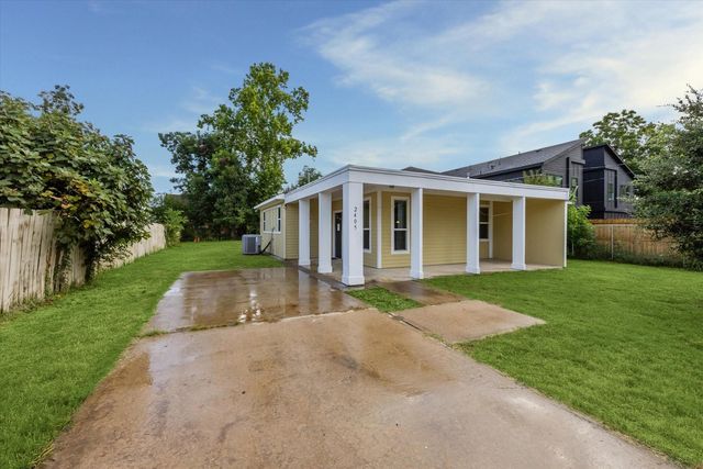 2405 Dolly Wright St, Houston, TX 77088