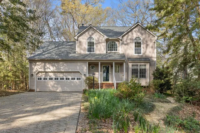 603 Gatling Pointe Pkwy, Smithfield, VA 23430