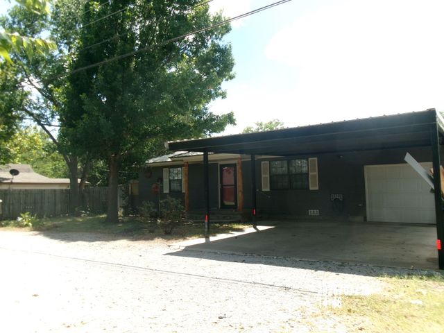 409 1/2 NW Pecan Ave, Lawton, OK 73505