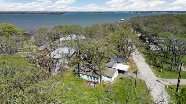 10102 Brinwood Dr, Wills Point, TX 75169