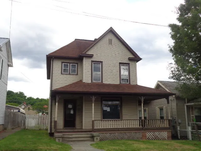211 E  Beech St, Covington, VA 24426