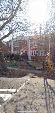 140 Pleasant Plains Ave #2, Staten Island, NY 10309