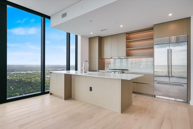 610 Davis St #4407, Austin, TX 78701