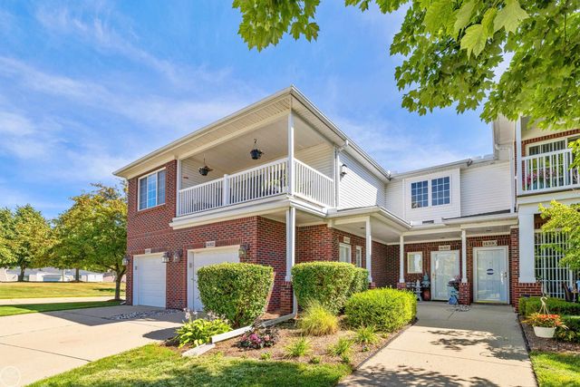 14322 Moravian Manor Cir, Sterling Heights, MI 48312