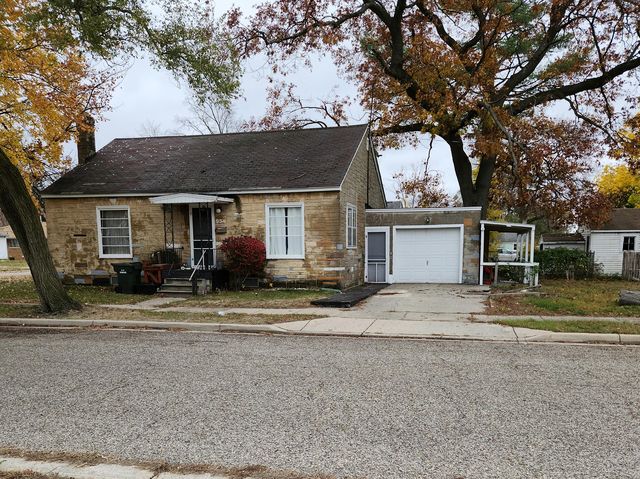 954 Plymouth St, Muskegon, MI 49442