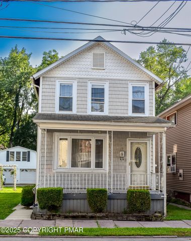 15 Manhattan St, Ashley, PA 18706