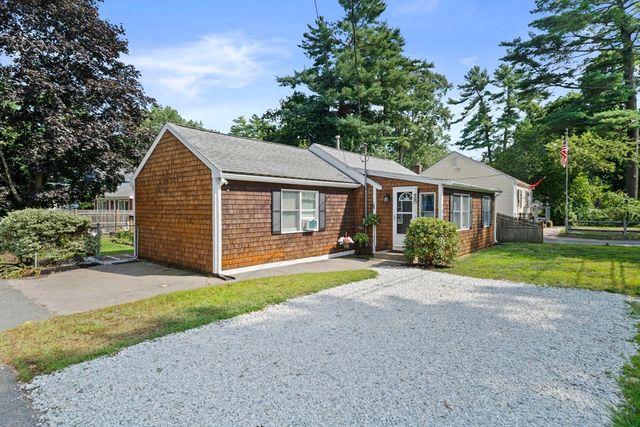 140 Wampatuck St, Pembroke, MA 02359