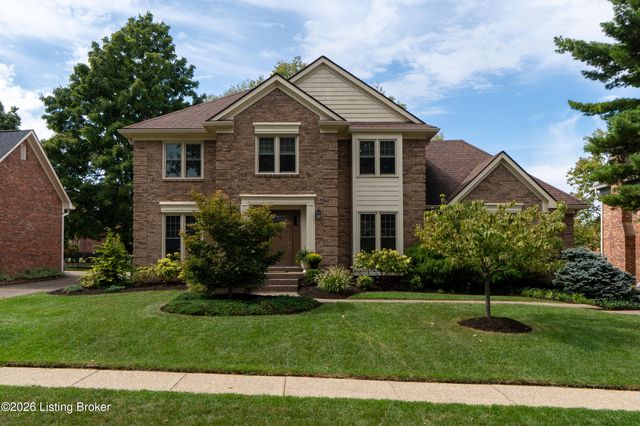 818 Foxgate Rd, Louisville, KY 40223