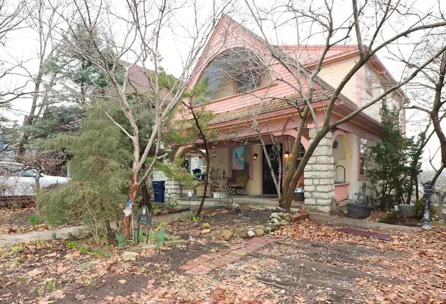 3635 Bell St, Kansas City, MO 64111