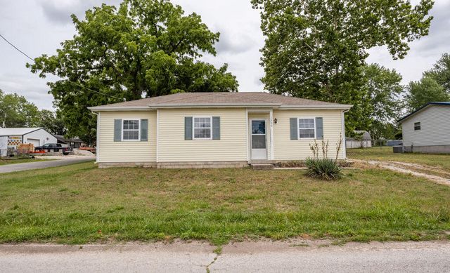 1200 South 18th Street, Collins, MO 64738