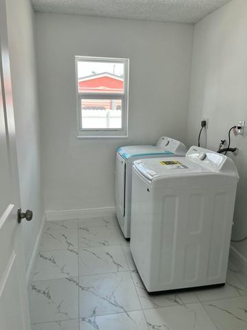 2747 Summit Blvd, West Palm Beach, FL 33406