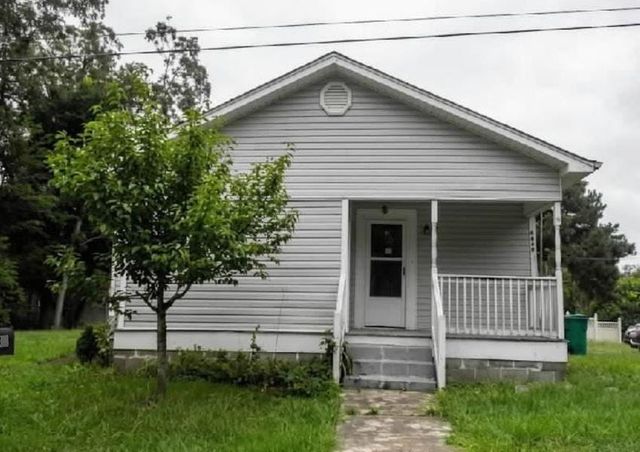 1143 Hickory St, West Blocton, AL 35184