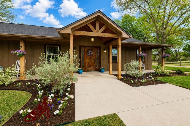 2302 Quail Run, College Station, TX 77845