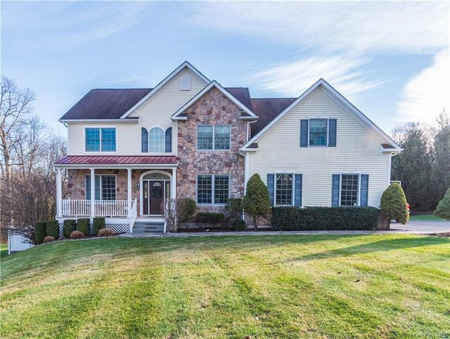 138 Country Club Road, Hopewell Junction, NY 12533
