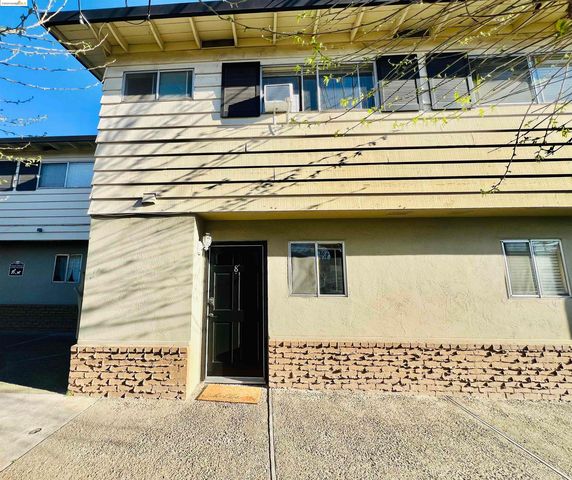 1560 Adelaide St #8, Concord, CA 94520