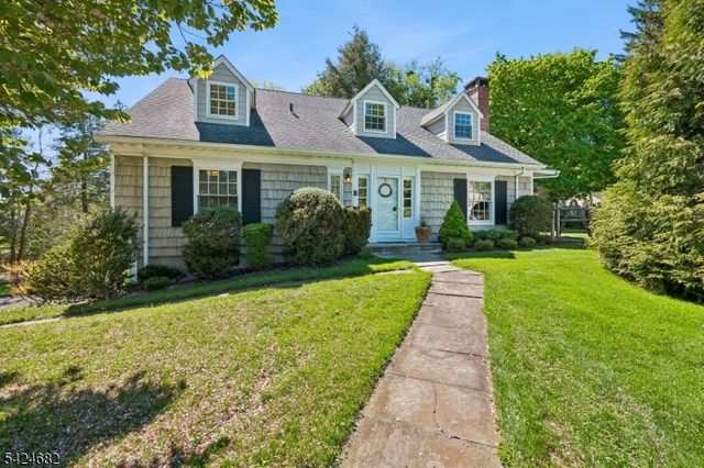 9 OVERLOOK TERR, Short Hills, NJ 07078