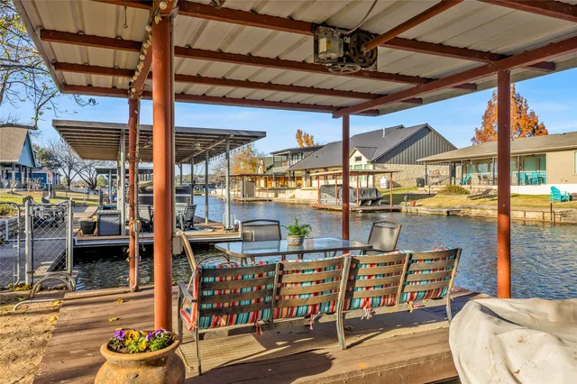 3415 Tahitian Ct, Granbury, TX 76048