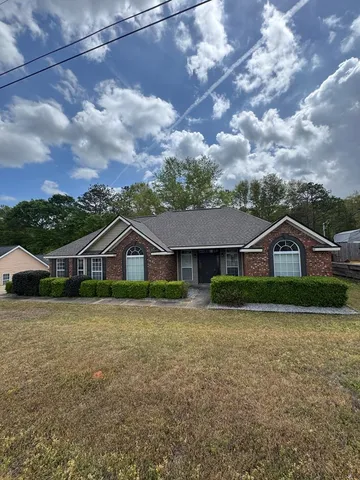11 Clayton Ct, Phenix City, AL 36869