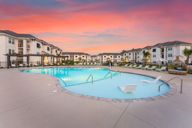 43 Cabrillo Rd #13-202, Shallotte, NC 28470