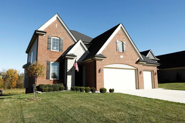 3179 Regatta Ln, Saint Clair, MI 48079